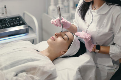 How Lunalis Extreme Face Oil Supports Skin After Microneedling